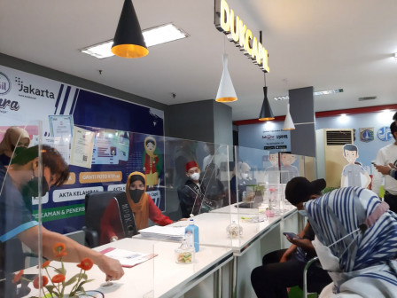 Dukcapil Opens Public Service Outlet at PGC - Beritajakarta.id
