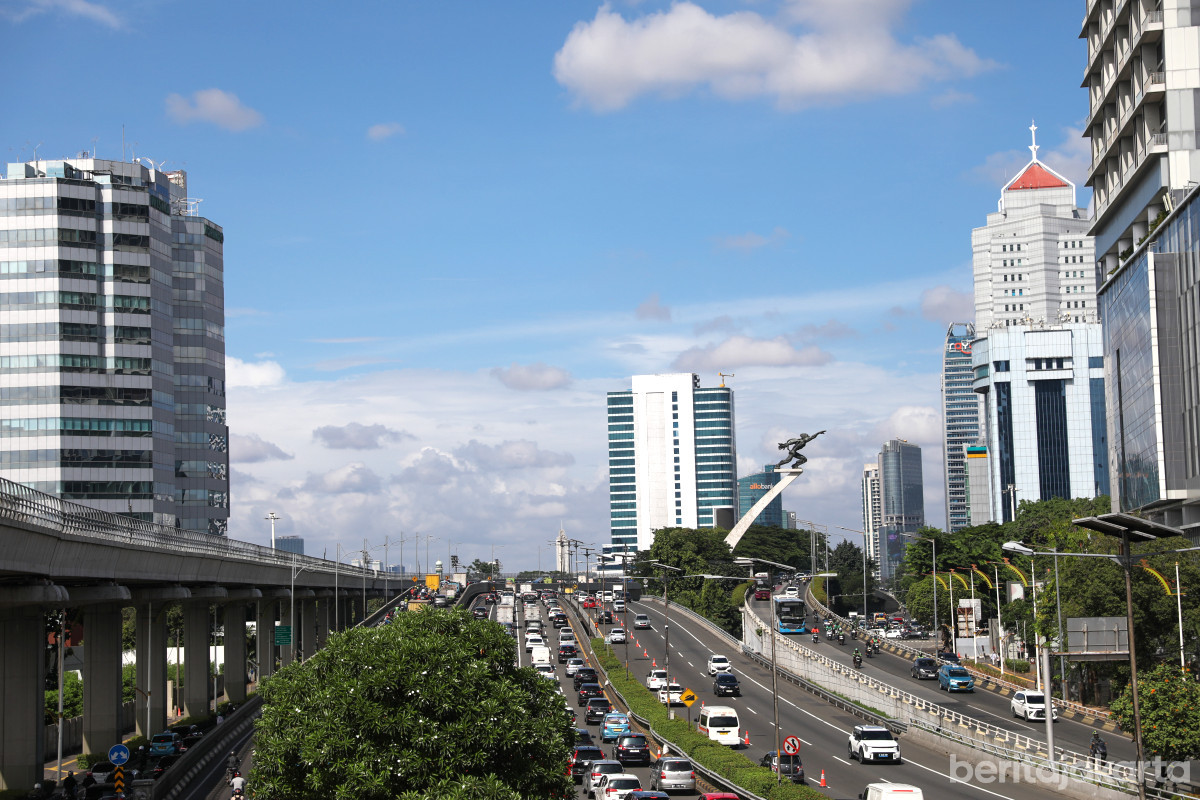 https://multimedia.beritajakarta.id/photo/2014_508c75c8507a2ae5223dfd2faeb98122/Regulasi Early Warning System Kualitas Udara 