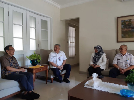  BPRD DKI Berikan SK Pembebasan PBB P2 Kepada Wakil Presiden RI Ke-11	