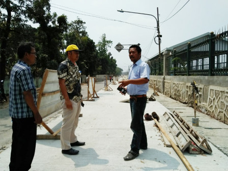  Betonisasi Akses Jalan ke Pasar Induk Beras Cipinang Capai 55 Persen 