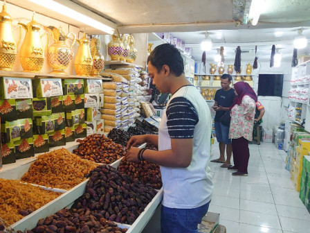 Omzet Pedagang Kurma Selama Ramadan Naik 100 Persen 