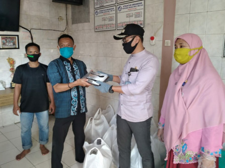 Kelurahan Keagungan Kolaborasi Sediakan Makanan Siap Saji Untuk Berbuka Puasa