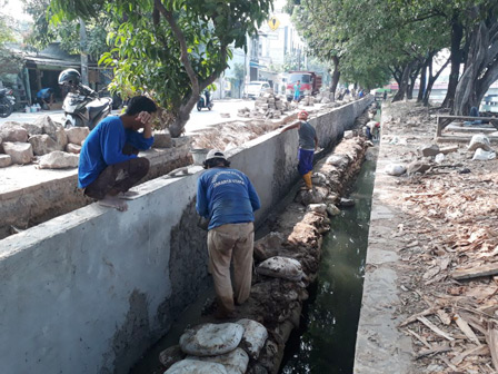 Perbaikan Turap Penghubung Sindang Ditarget Rampung Pekan ini