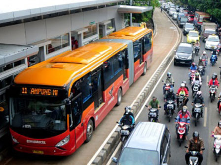 Pelayanan Bus Transjakarta Mulai Kembali Normal