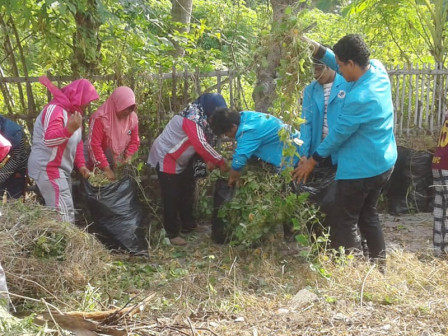 12 Kubik Sampah Berhasil Dikumpulkan Dalam Kerja Bakti di GOR Pulau Tidung