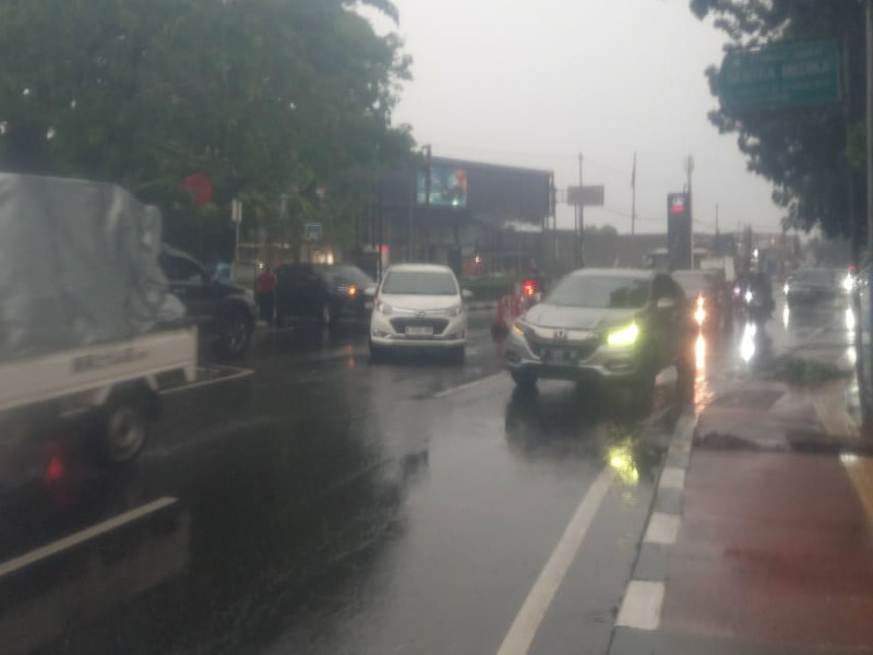 Genangan di Jl PUSDIKA Cibubur Surut 