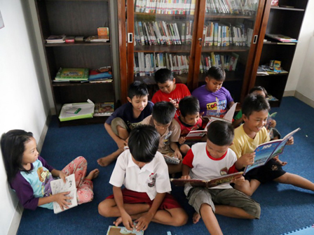 Perpustakaan RPTRA Dikunjungi Ribuan Anak Setiap Hari