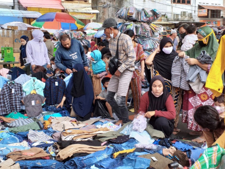 Mendekati Lebaran, Pasar Pagi Asemka Dibanjiri Pembeli