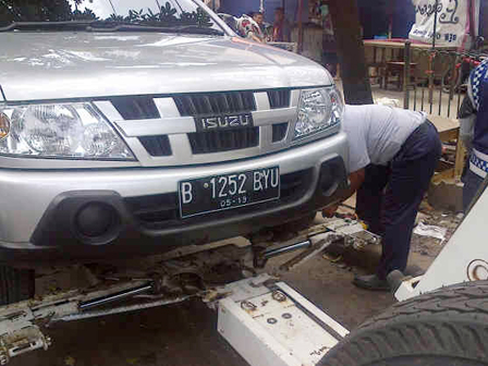 Parkir Sembarangan, Puluhan Kendaraan Ditindak