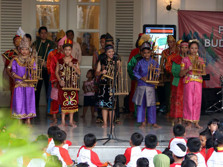 600 Anak Ikuti Pentas Indonesia Bangkit di Balai Kota