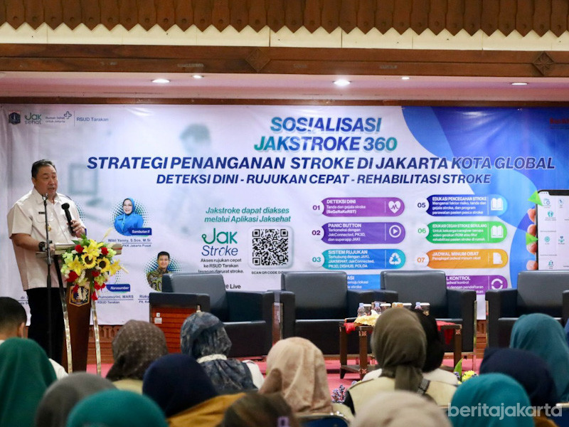 Plh Wali Kota Jakpus, Eric PZ Lumbun memberikan sambutan dalam kegiatan sosialisasi Jakstroke 360