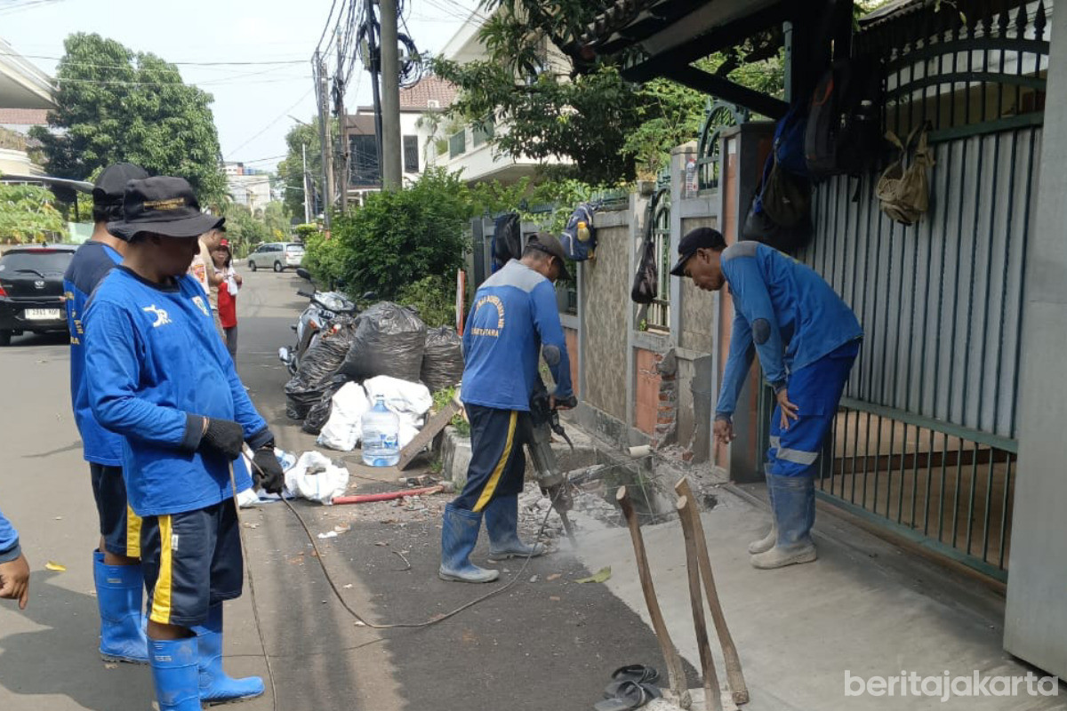 Saluran Air di Kelapa Gading Timur Diperbaiki 