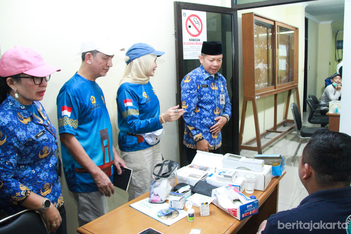 Pemeriksaan dan pengobatan gratis di Kepulauan Seribu