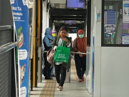 Dua Pekan Diberlakukan PSBB Pelanggan Transjakarta Capai 3.632.047