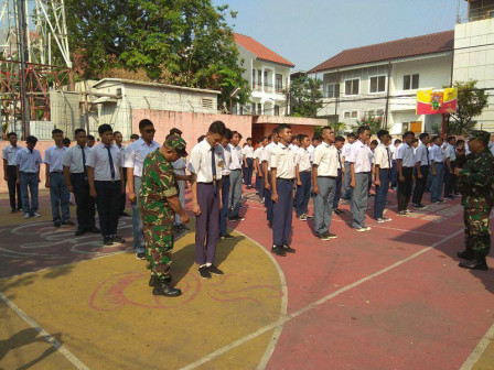  MPLS SIswa SMK Bhara Trikora Dilatih TNI 