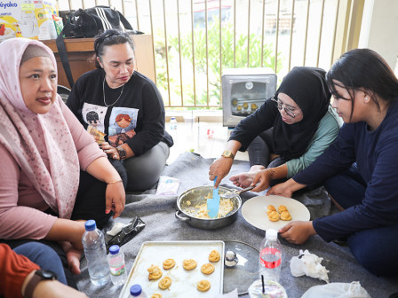 Warga Kemayoran Senang Ikut Pelatihan Bikin Aneka Kue