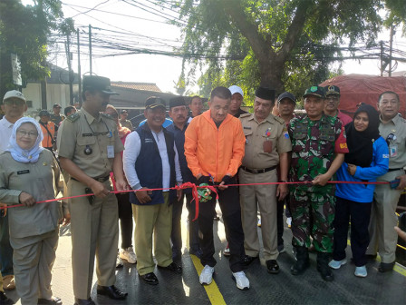  Anwar Resmikan Jembatan Penghubung RPTRA Rawa Binong Lubang Buaya