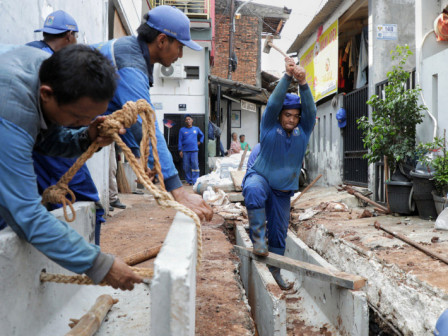 Perbaikan Saluran Di Jalan Haji Saren Capai 40 Persen 