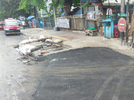 Pembangunan Crossing Saluran Air Jl Latumenten Rampung 