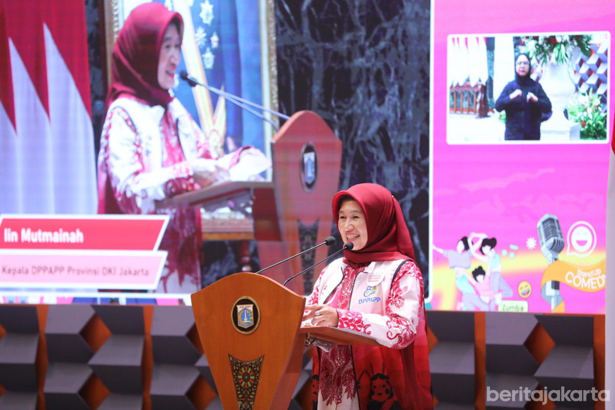 Kepala Dinas PPAPP DKI Jakarta, Iin Mutmainah memberikan sambutan pada kampanye 16 HAKTPA