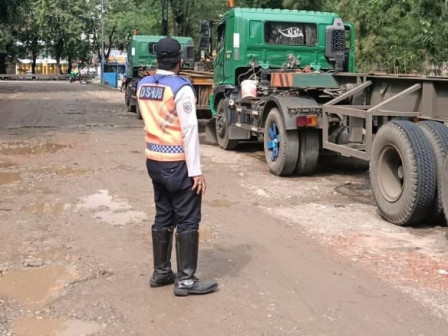 Penggebahan Parkir Liar Dilakukan Petugas di Kelurahan Papanggo