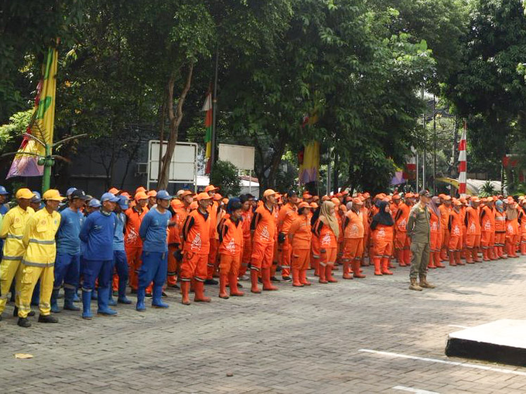 Wali Kota Jakpus Pimpin Apel Bersama Pasukan Pelangi se Kecamatan Menteng 