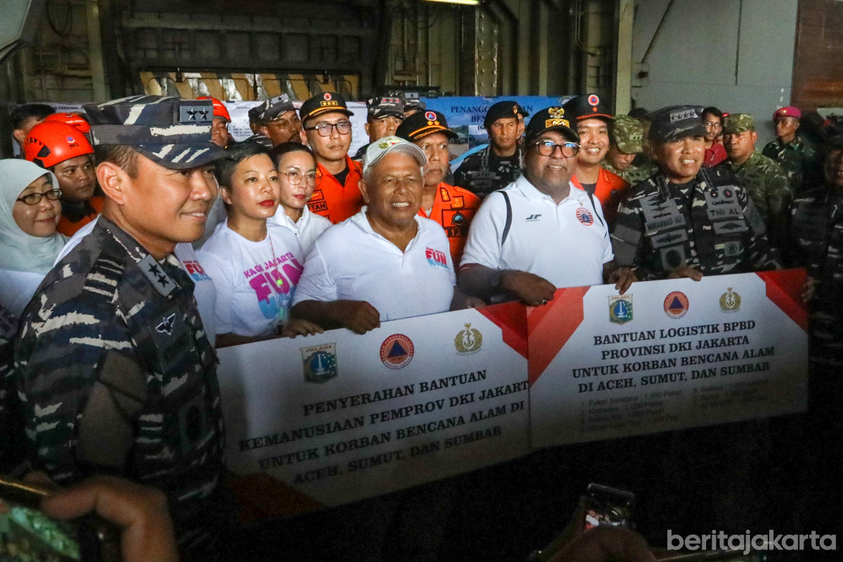 Wagub Rani melepas bantuan kemanusiaan untuk korban bencana di Sumatra