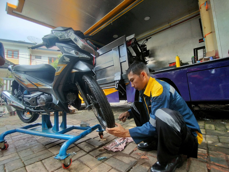 Warga Kedoya Utara Senang Ikuti Pelatihan MTU Teknik Sepeda Motor 