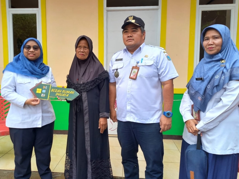 Djuroh Terharu Rumahnya Dibedah Baznas Bazis Jaktim