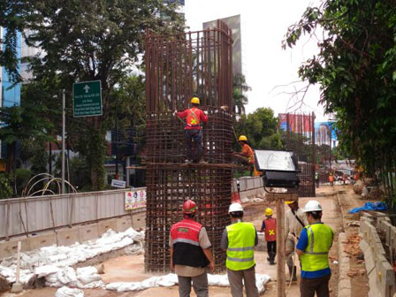  Pemasangan Tiang Pancang Flyover Pancoran, Ruas Jalan Ditutup Malam Hari