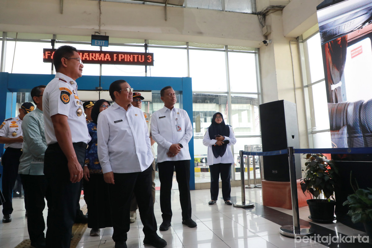Hadapi Lonjakan Penumpang Nataru, Pramono Pastikan Kesiapan Angkutan 