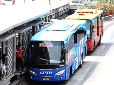 Mulai Hari Ini APTB Tak Masuk Dalam Kota DKI