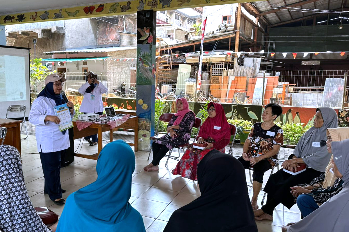Penyuluhan dan pertemuan kelompok lansia berdaya dan bahagia yang merupakan sub inovasi healing