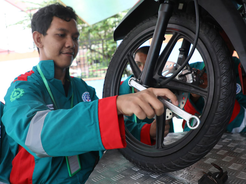 Pelajar SLBN 9 Ikuti Pelatihan MTU Teknik Sepeda Motor 