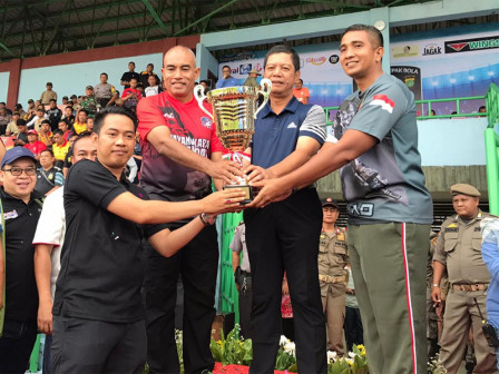 Walkot Jakbar Buka Pertandingan Sepakbola Tiga Pilar Cup