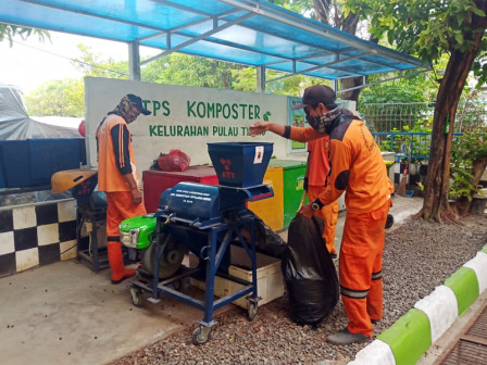  Kelurahan Pulau Tidung Giatkan Produksi Kompos