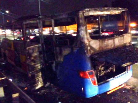  35 Penumpang Kocar Kacir, Bus Laju Utama Ludes Terbakar