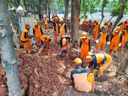 Puluhan Petugas Gabungan Lakukan Kerja Bakti di Lingkungan Masjid Darul Jannah 