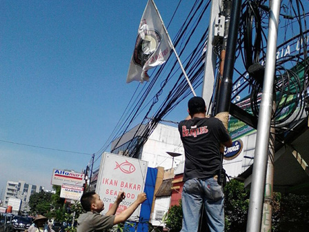 Satpol PP Gandeng Ormas Tertibkan Bendera Liar