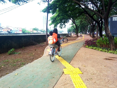 Trotoar di Jalan Daan Mogot di Lengkapi Jalur Sepeda