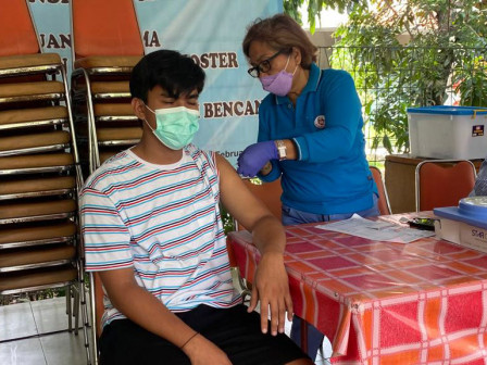 Puskesmas Kemayoran Gencarkan Vaksinasi Keliling di Kelurahan Sumur Baru 