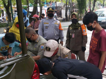 31 Warga Terjaring Operasi Tertib Masker di Jl Bugis