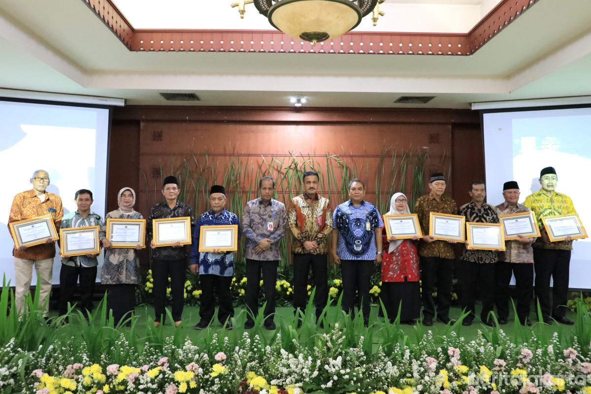 Sudin LH Jaksel Berikan Apresiasi Proklim dan Sekolah Adiwiyata 