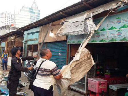 30 PKL Terminal Senen Ditertibkan