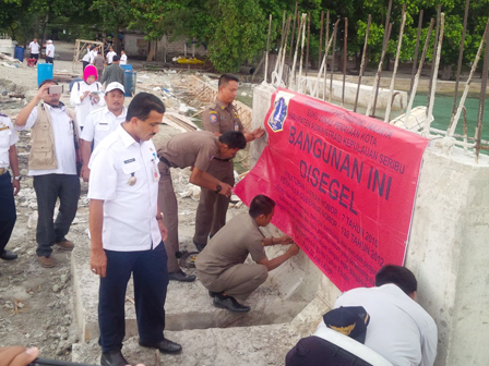 Bangunan Dermaga Ilegal Disegel Sudin Penataan Kota