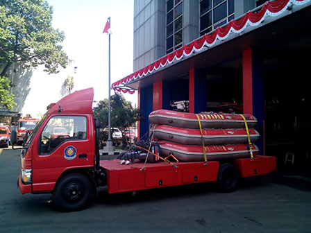 8 Perahu Karet Siap Bantu Kegiatan Sisir Kali Ciliwung