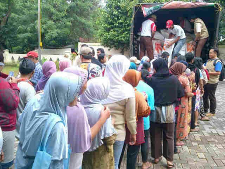 Operasi Beras Murah Bulog Digelar Di Kelurahan Rawasari