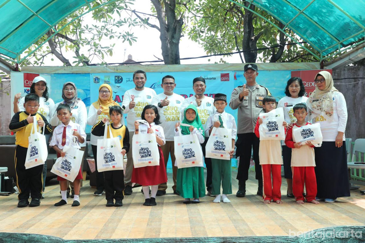 Kampanye Gerakan Memasyarakatkan Makan Ikan (Gemarikan) di SDN Pulau Kelapa 01 Pagi