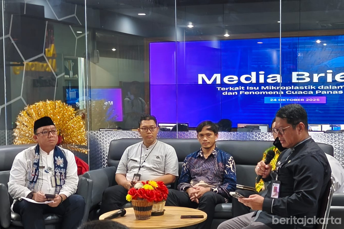 Media Briefing Langkah Antisipatif Hadapi Fenomena Hujan Mikroplastik