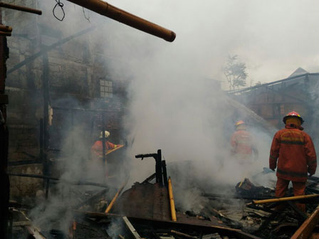 10 Rumah di Bintaro Hangus Terbakar